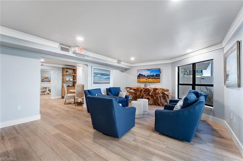 ISLAND WINDS CONDO - Residential