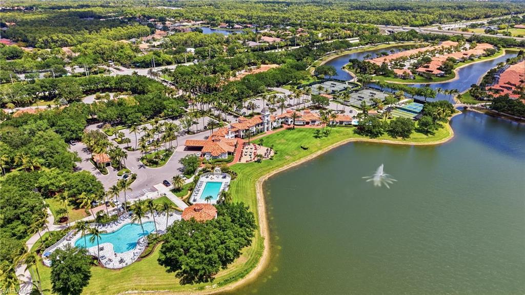 VILLAGE WALK - Residential