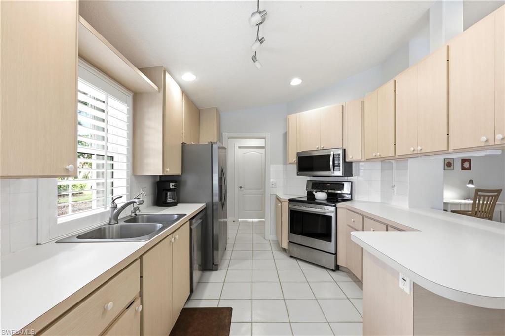 VILLAGE WALK - Residential