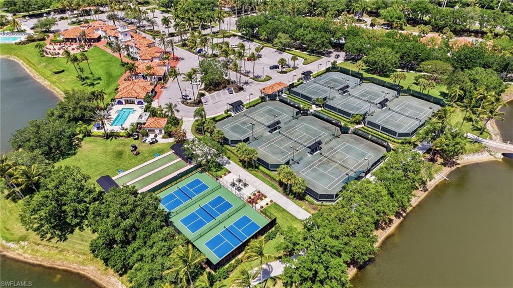 VILLAGE WALK - Residential