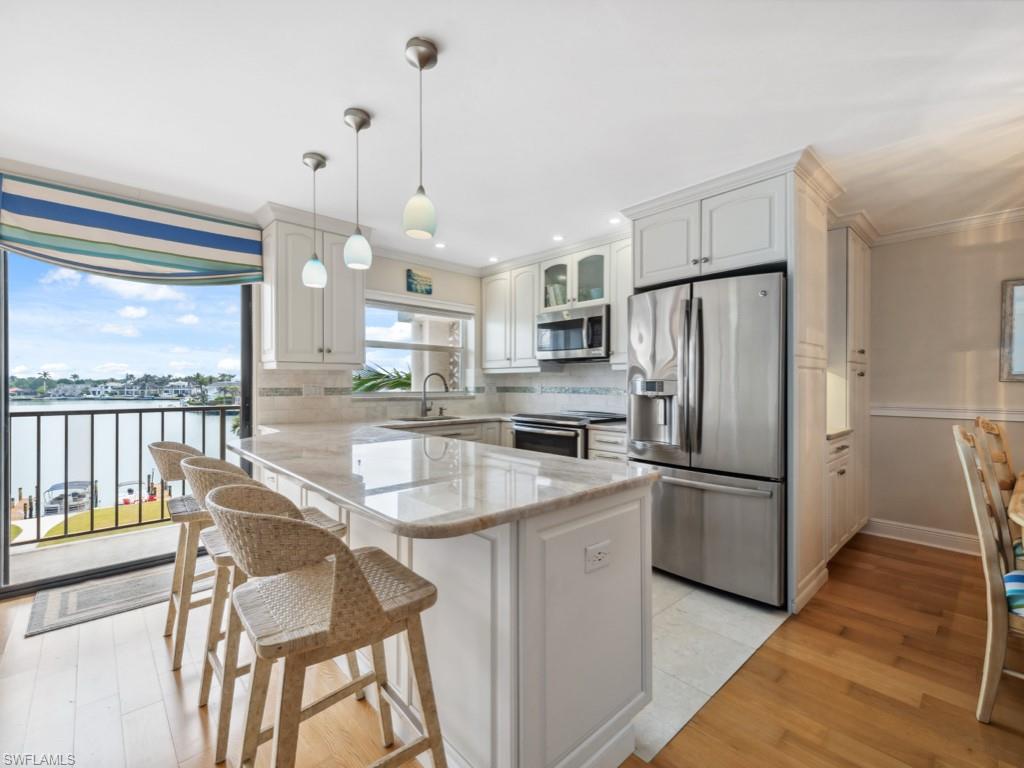 3200 Gulf Shore BLVD N 407