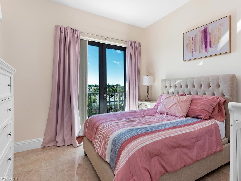 NAPLES BAY RESORT - Residential