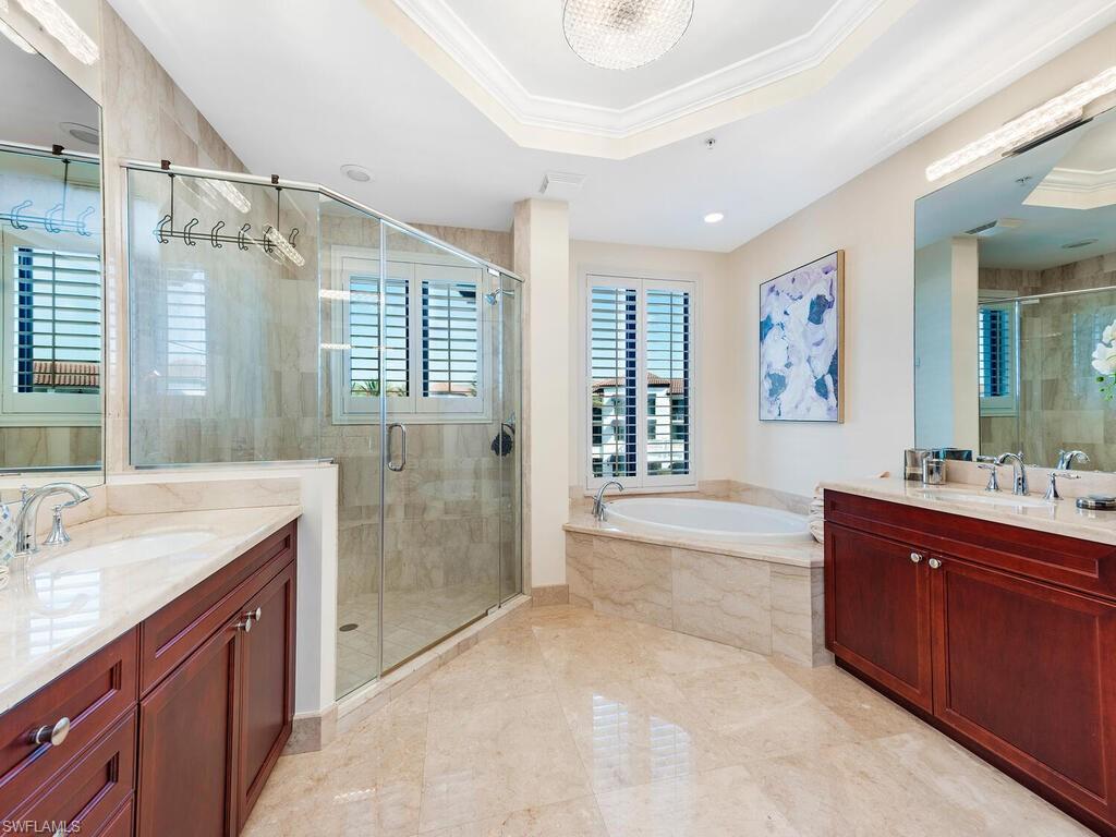 NAPLES BAY RESORT - Residential