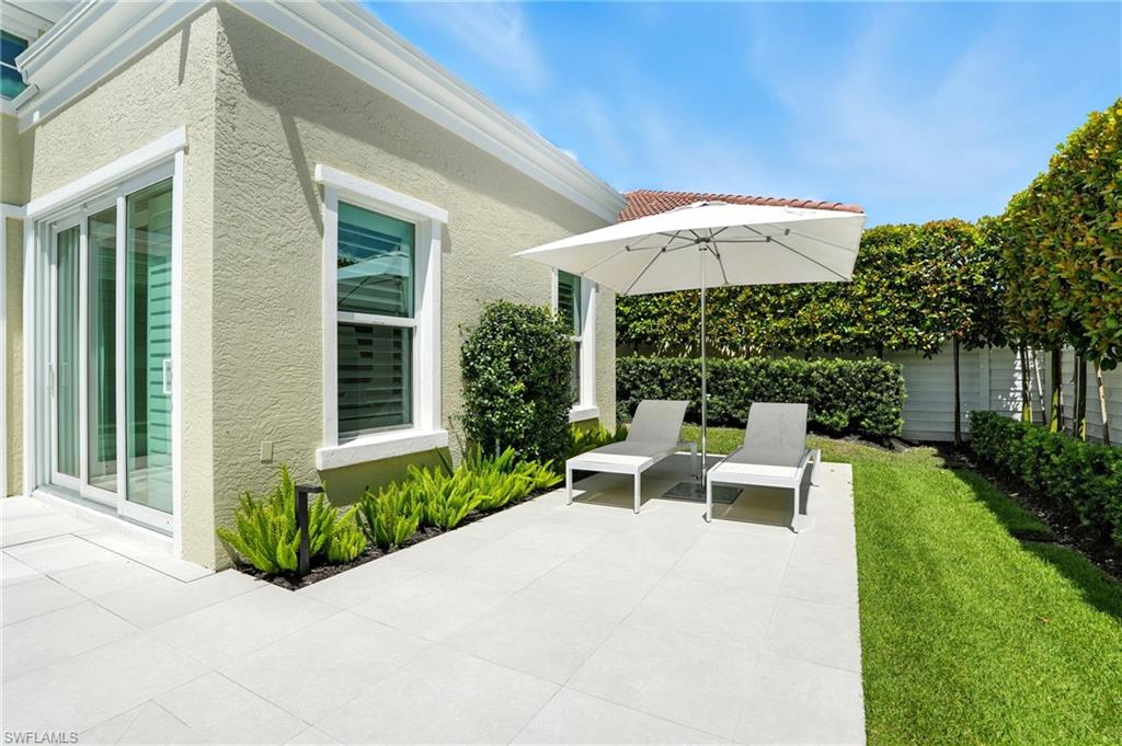 MEWS OF NAPLES - Residential