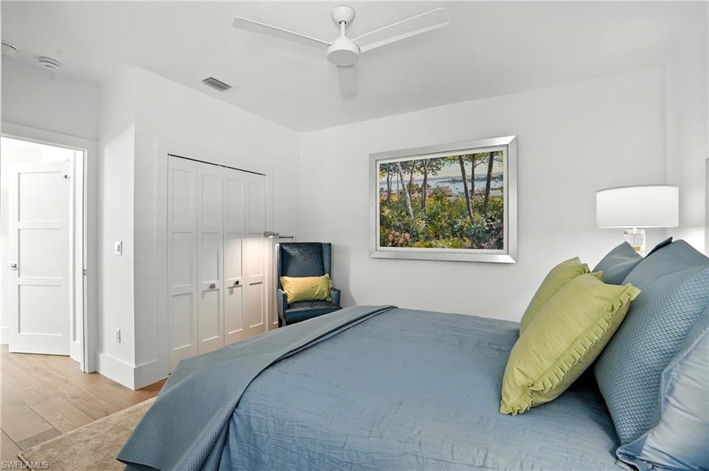 MEWS OF NAPLES - Residential