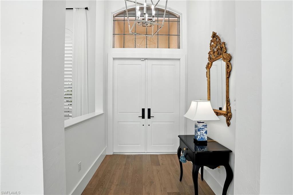 MEWS OF NAPLES - Residential