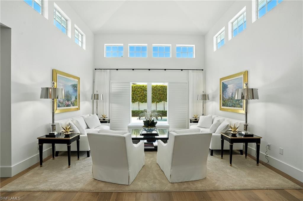 MEWS OF NAPLES - Residential