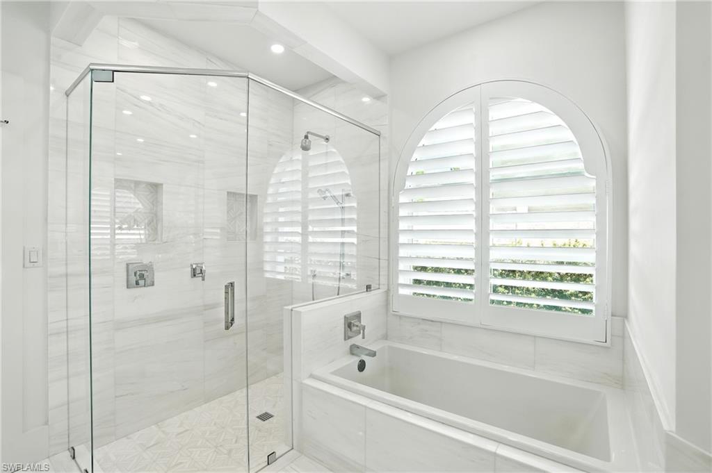 MEWS OF NAPLES - Residential