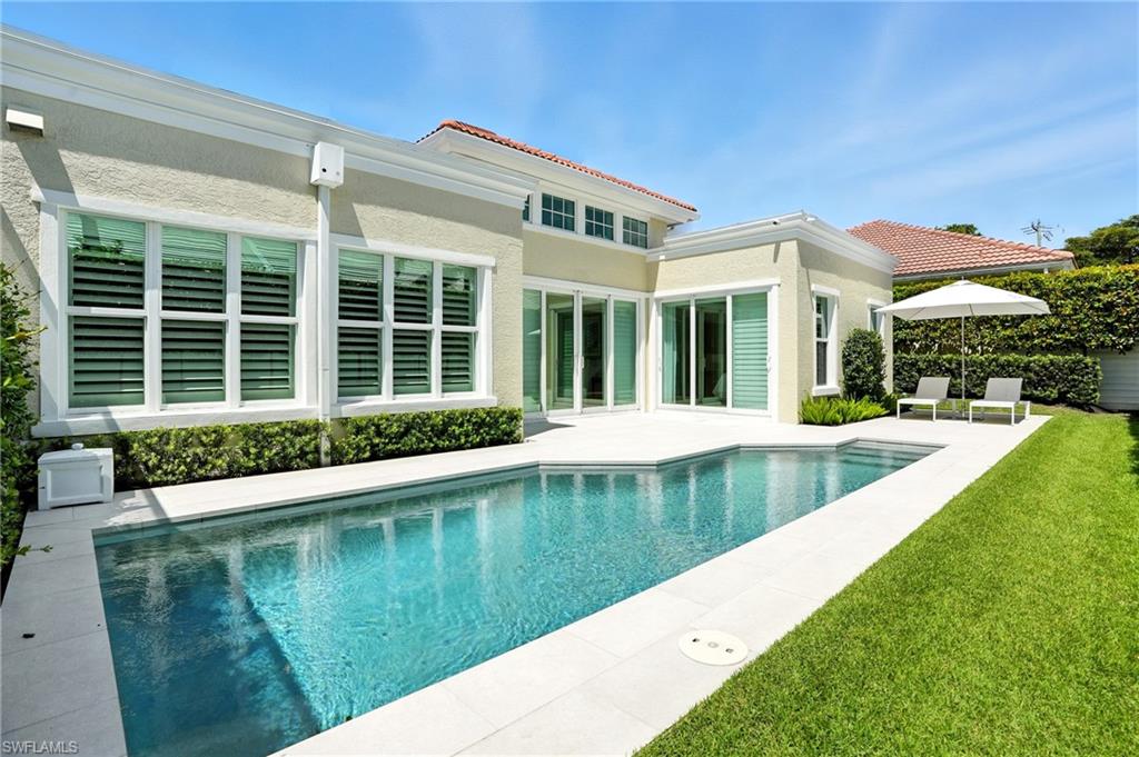 MEWS OF NAPLES - Residential