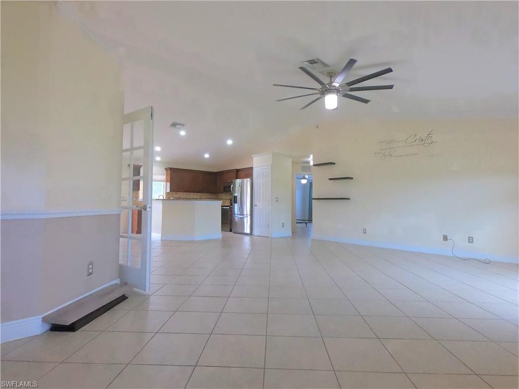 MIRROR LAKES - Residential