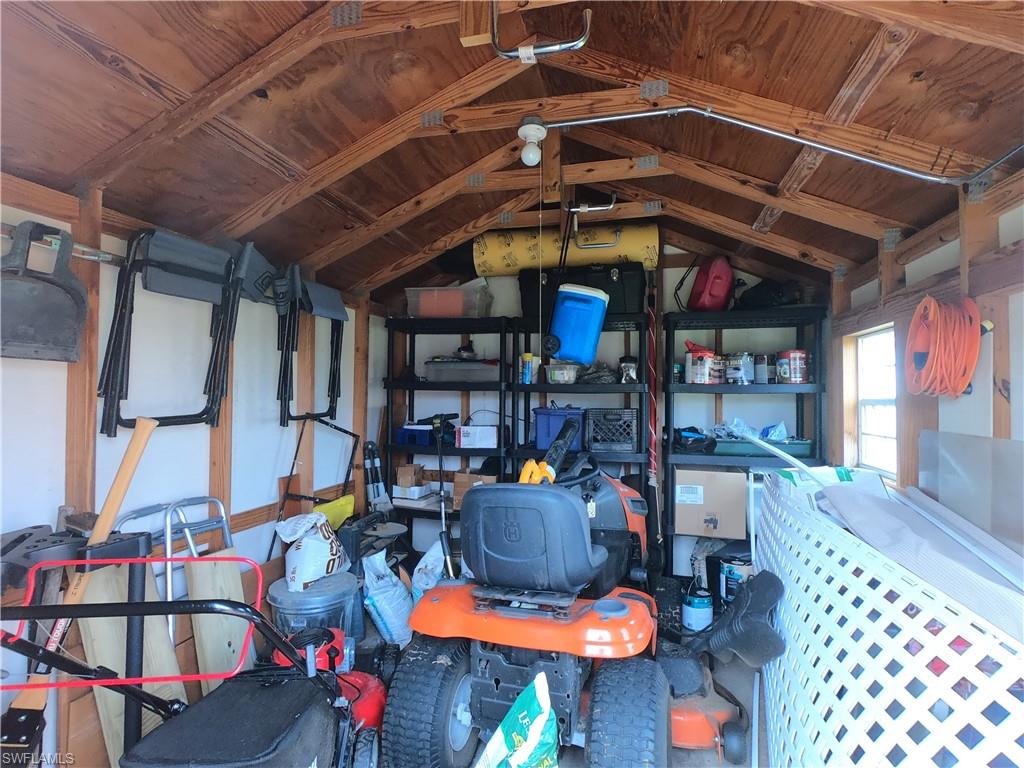 MIRROR LAKES - Residential