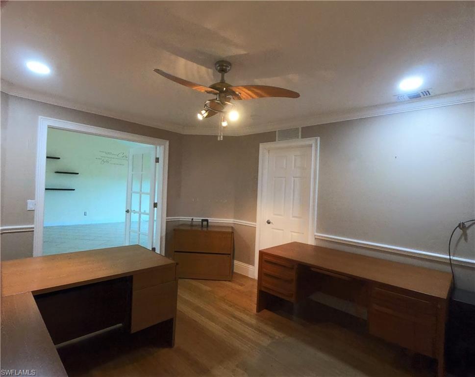 MIRROR LAKES - Residential