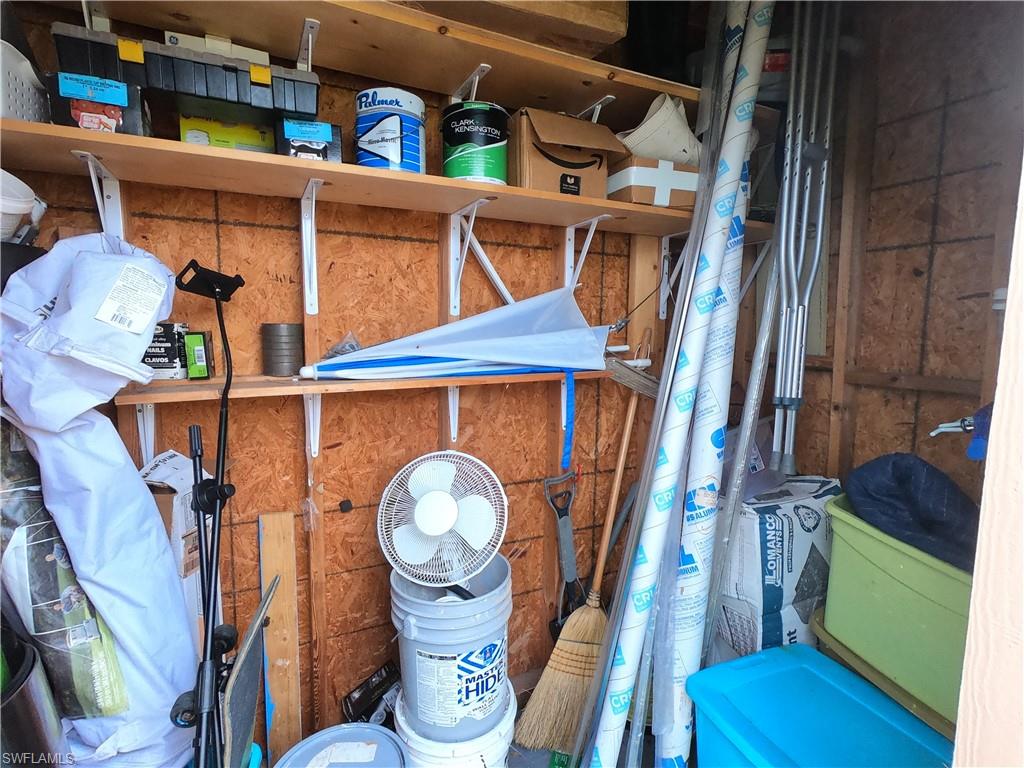 MIRROR LAKES - Residential