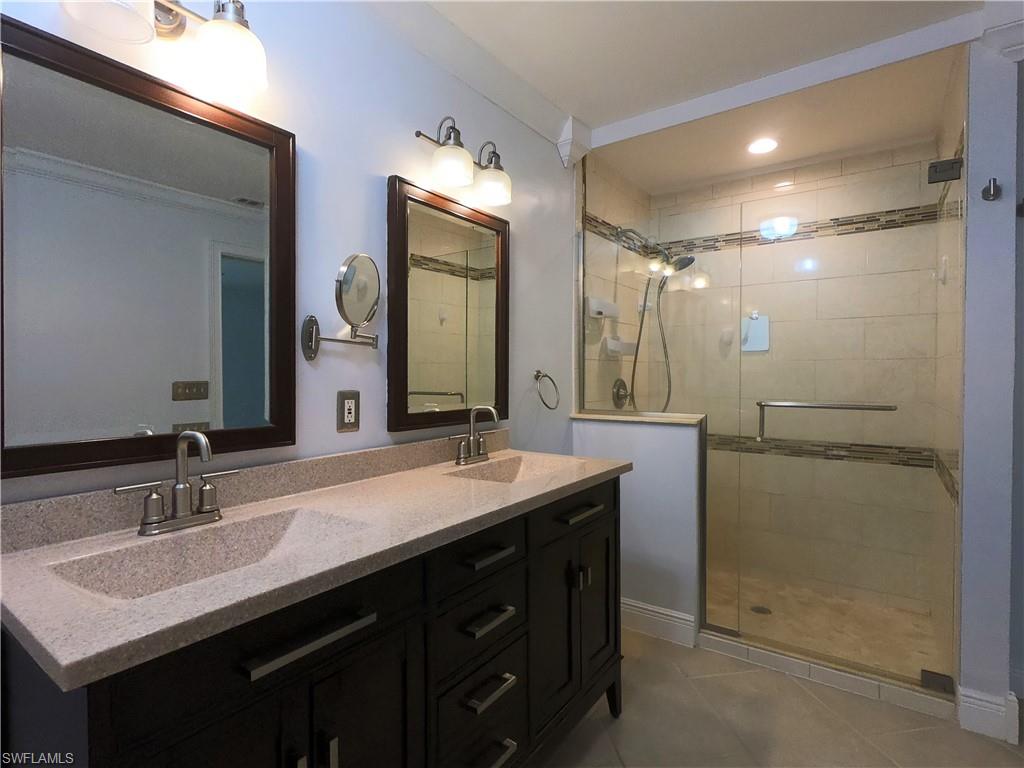 MIRROR LAKES - Residential