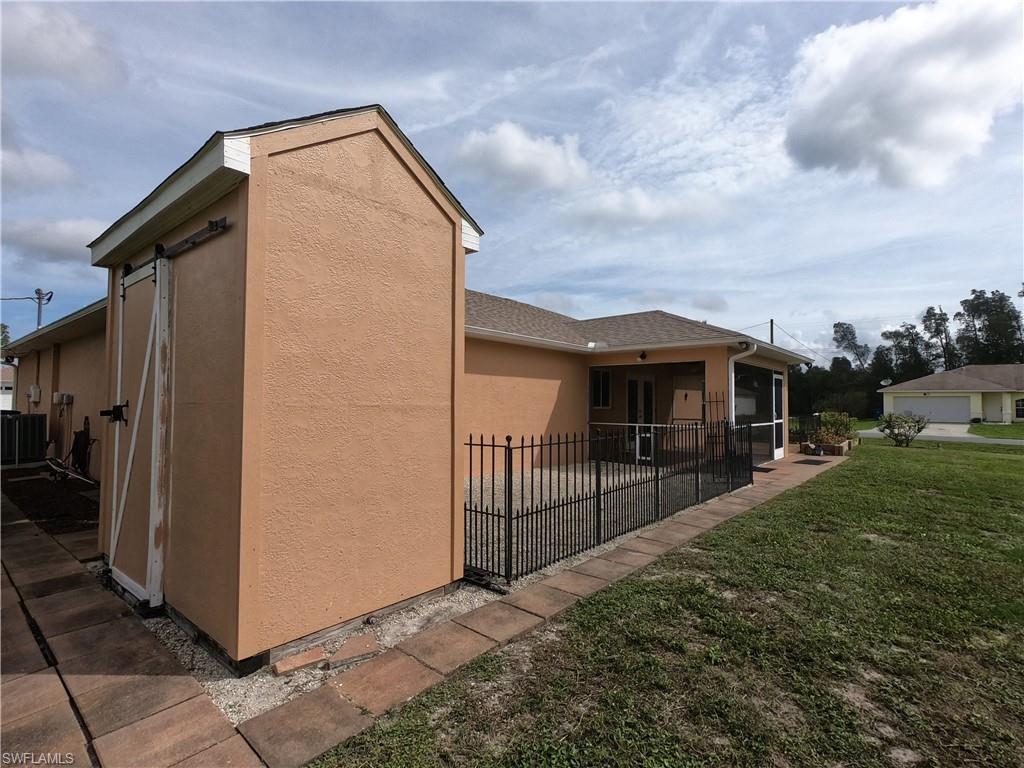 MIRROR LAKES - Residential