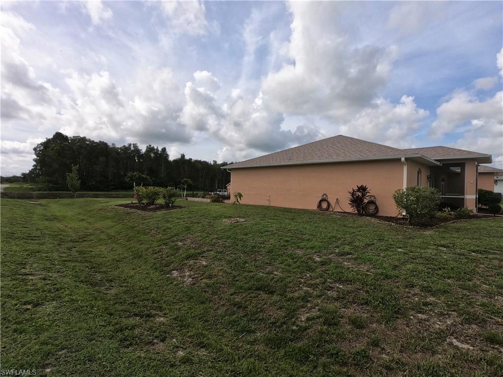 MIRROR LAKES - Residential