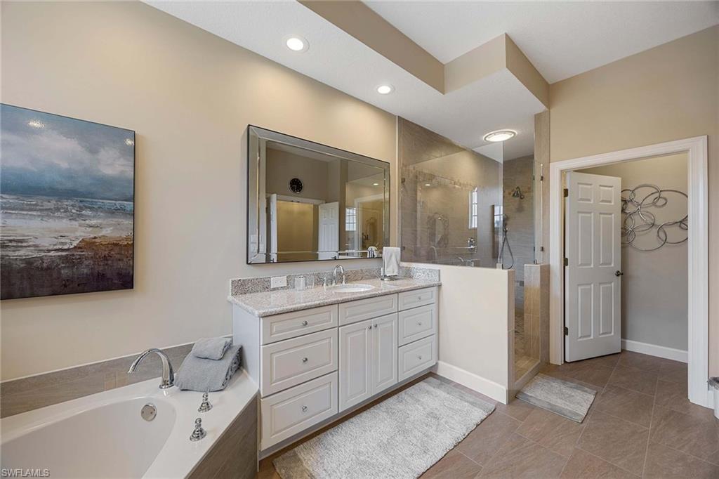 THE HAMPTONS - Residential Lease