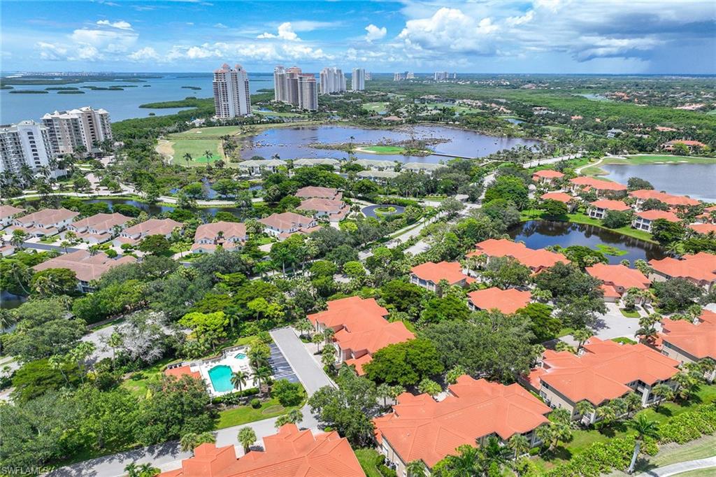 THE HAMPTONS - Residential Lease