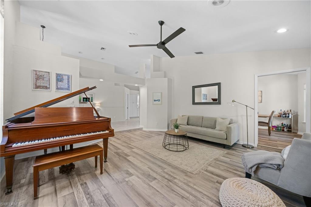 1904 Timberline DR