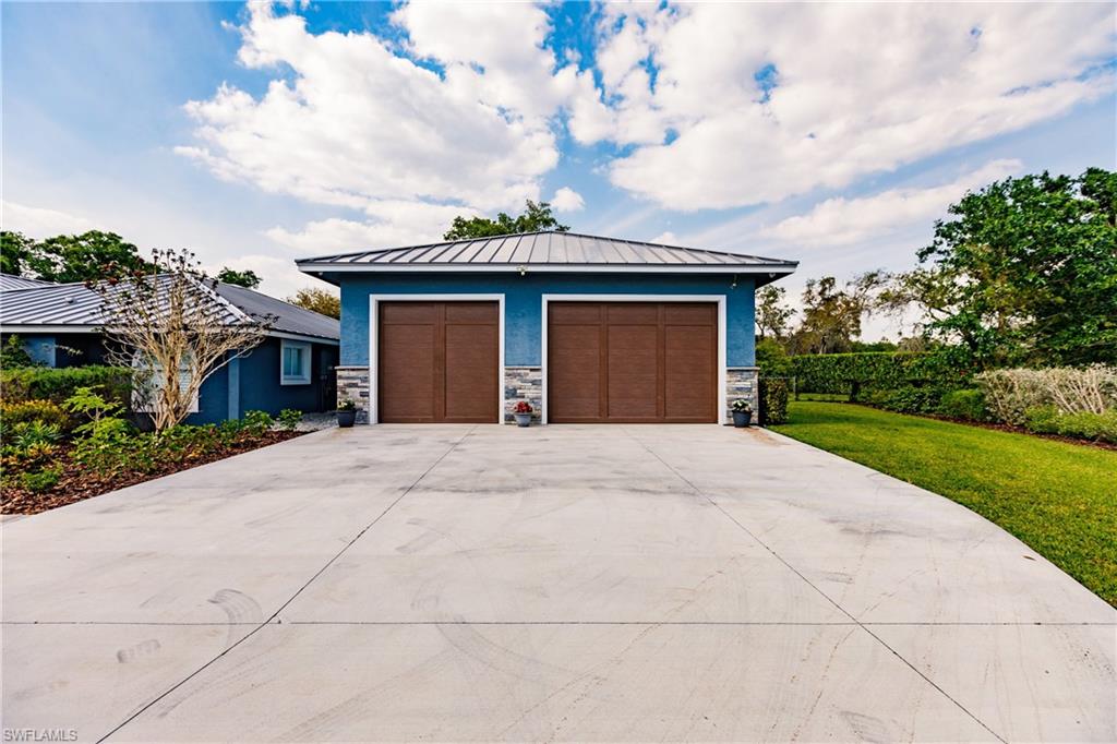 PINE RIDGE - Residential