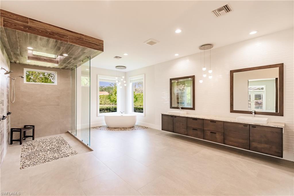 PINE RIDGE - Residential