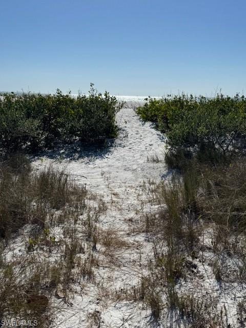 GRAND OLE MAN - Land