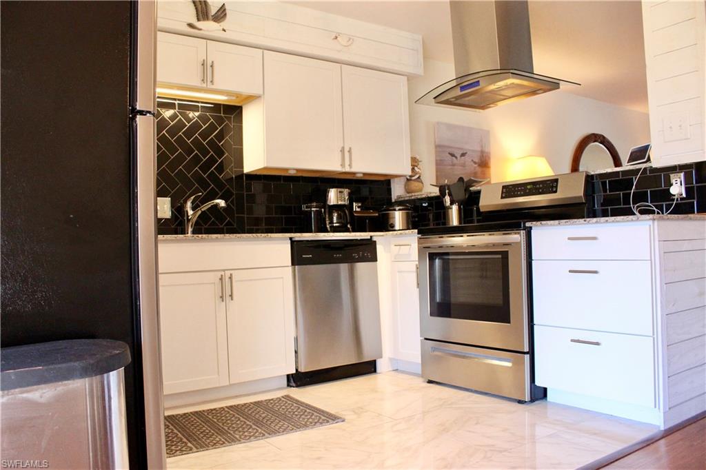 COCOHATCHEE VILLAS - Residential