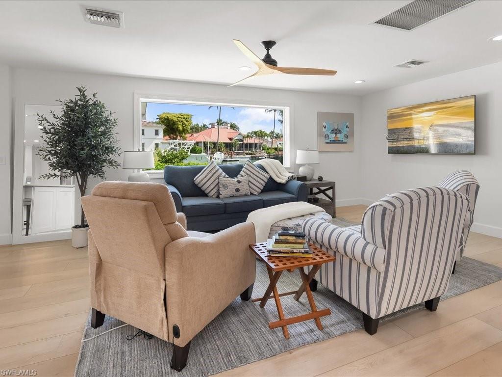 MOORINGS - Residential