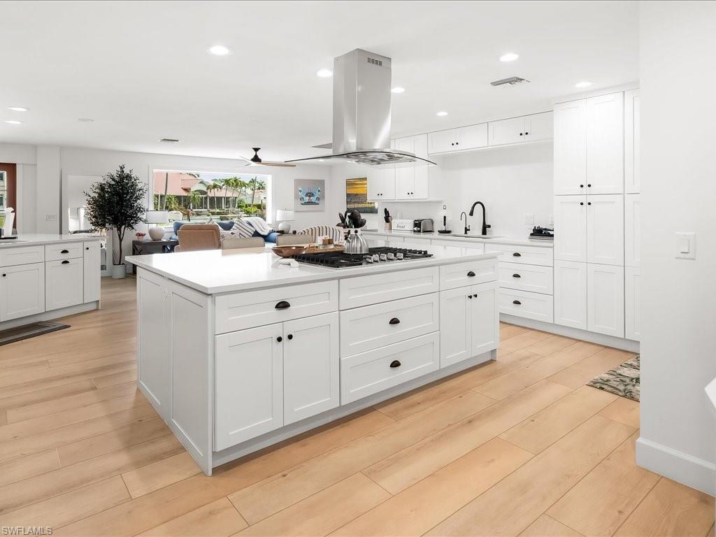 MOORINGS - Residential