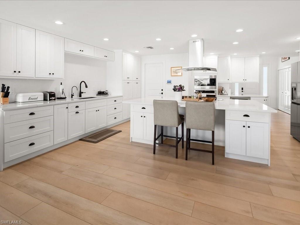 MOORINGS - Residential