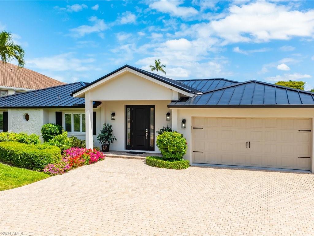 MOORINGS - Residential