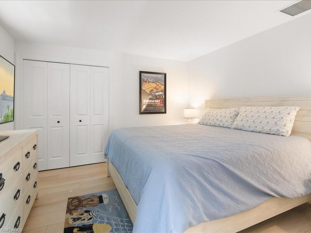 MOORINGS - Residential