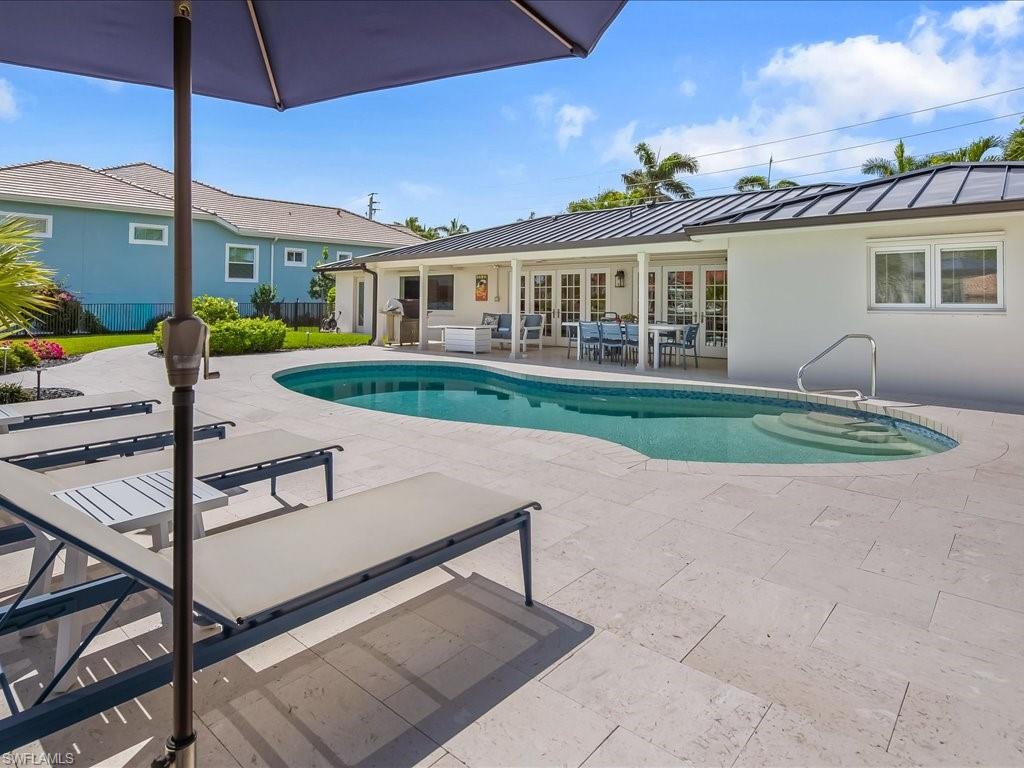 MOORINGS - Residential