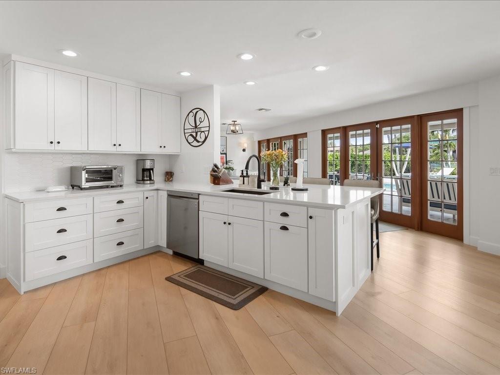 MOORINGS - Residential