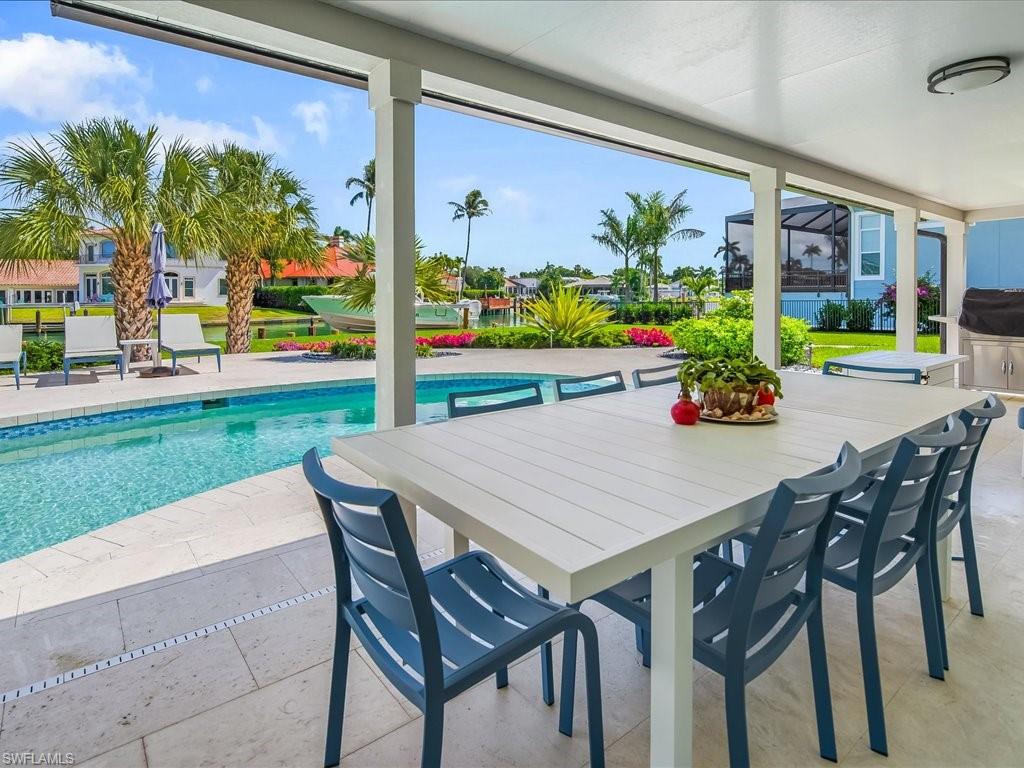 MOORINGS - Residential