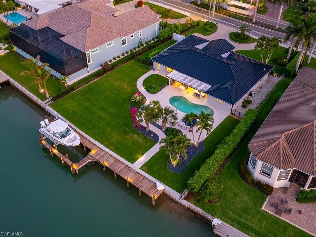 MOORINGS - Residential