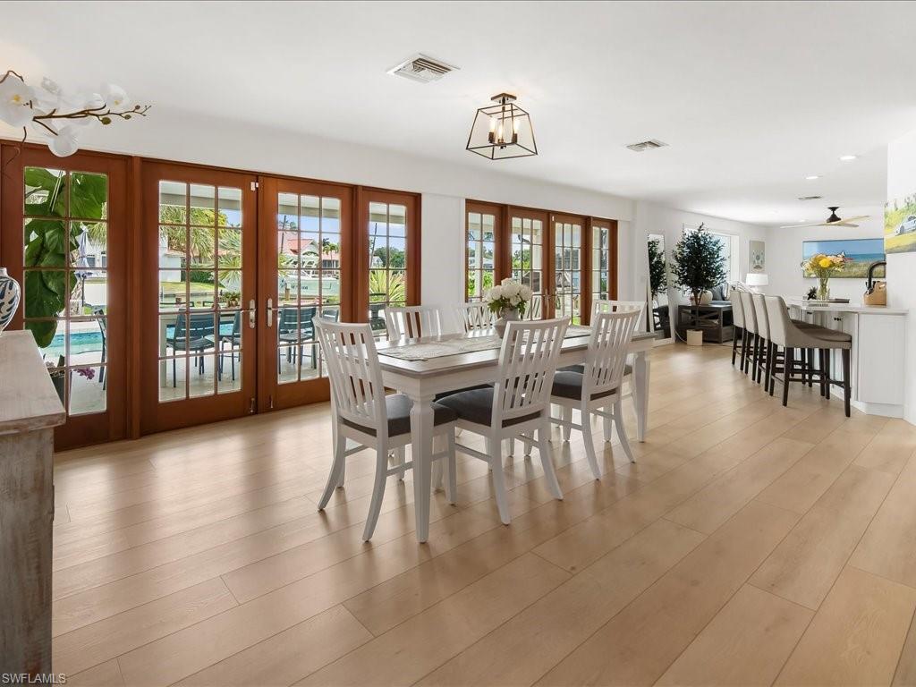 MOORINGS - Residential