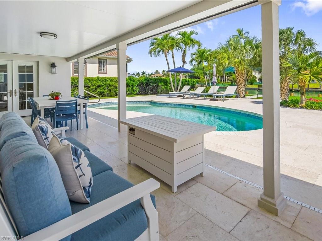 MOORINGS - Residential