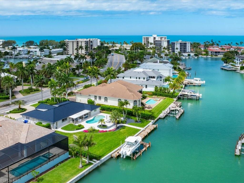 MOORINGS - Residential