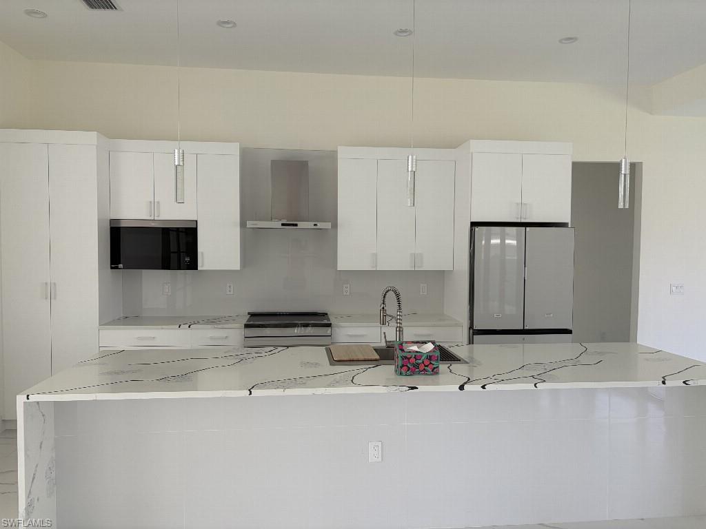 GOLDEN GATE ESTATES - Residential