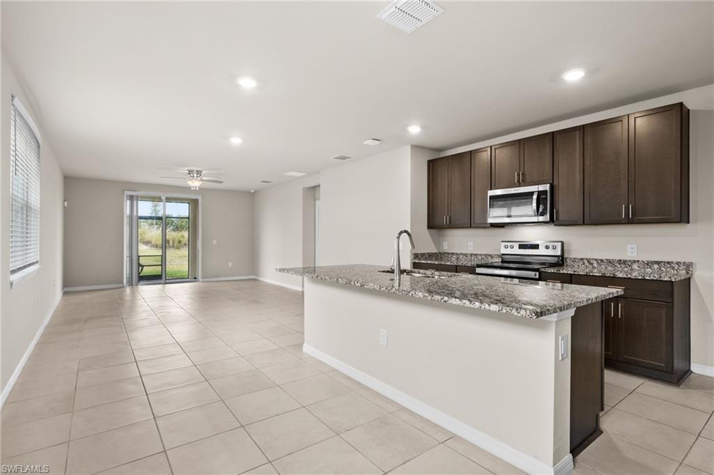 CRESCENT LAKES - Residential