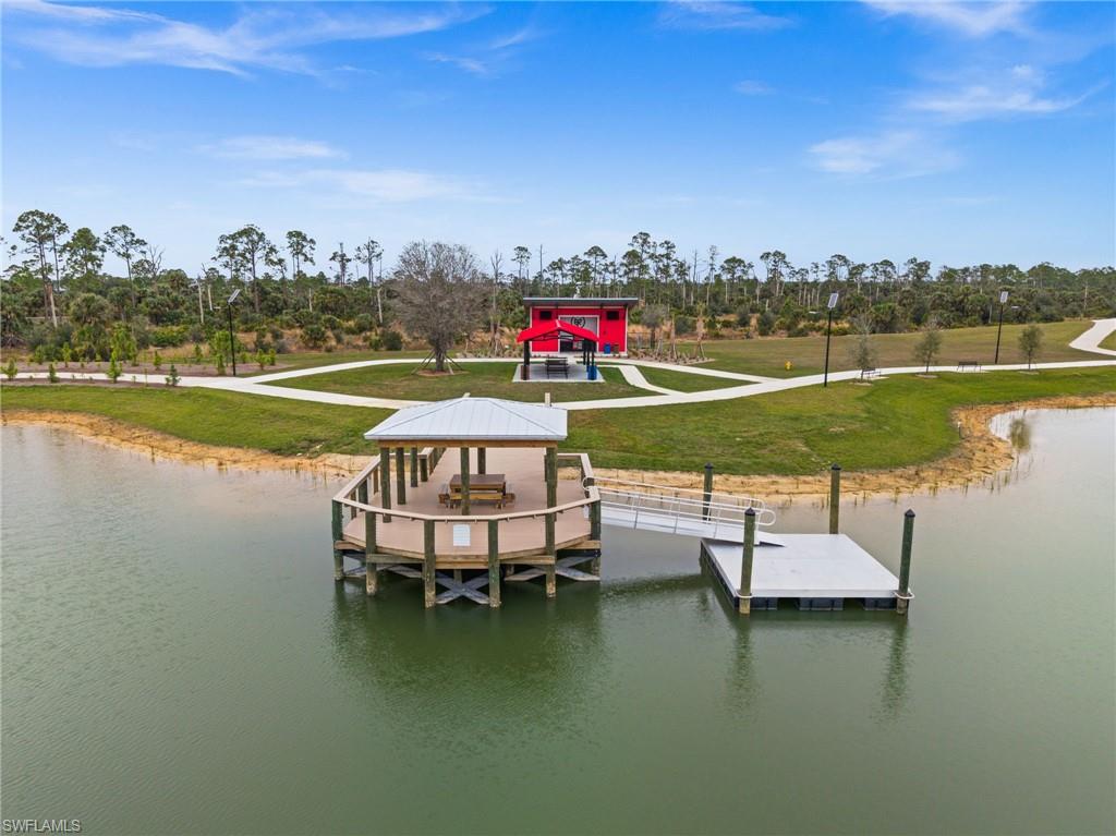 CRESCENT LAKES - Residential
