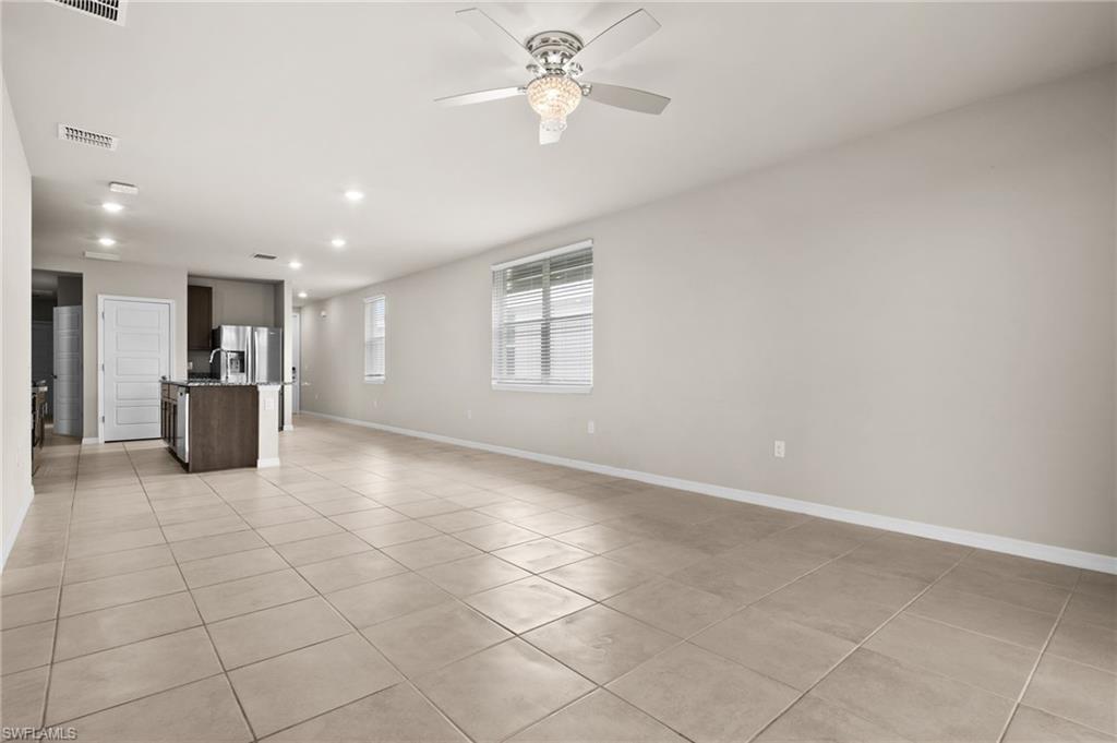 CRESCENT LAKES - Residential