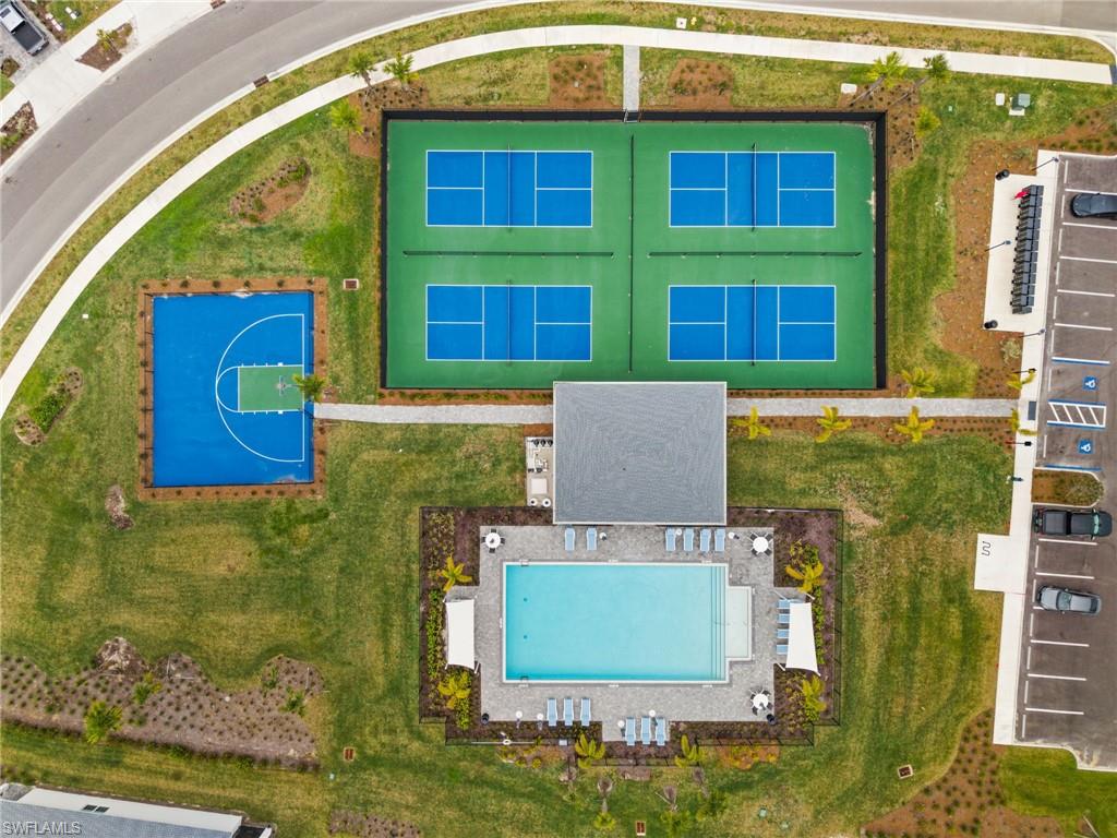 CRESCENT LAKES - Residential