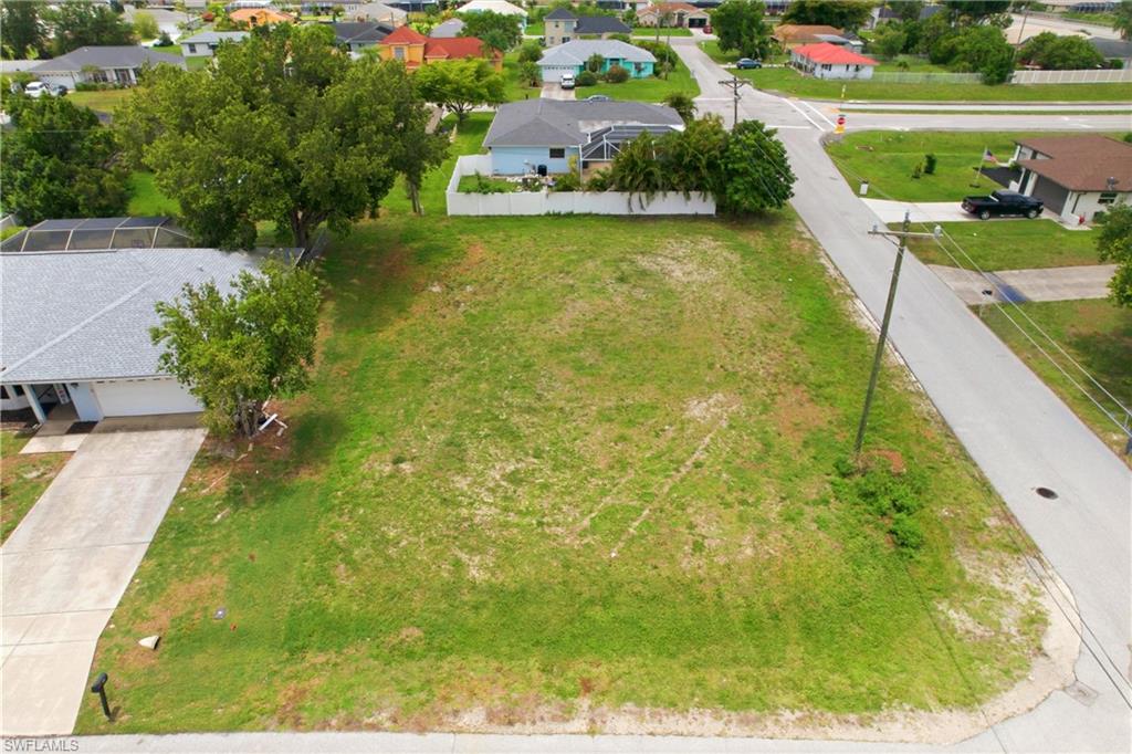 CAPE CORAL - Land
