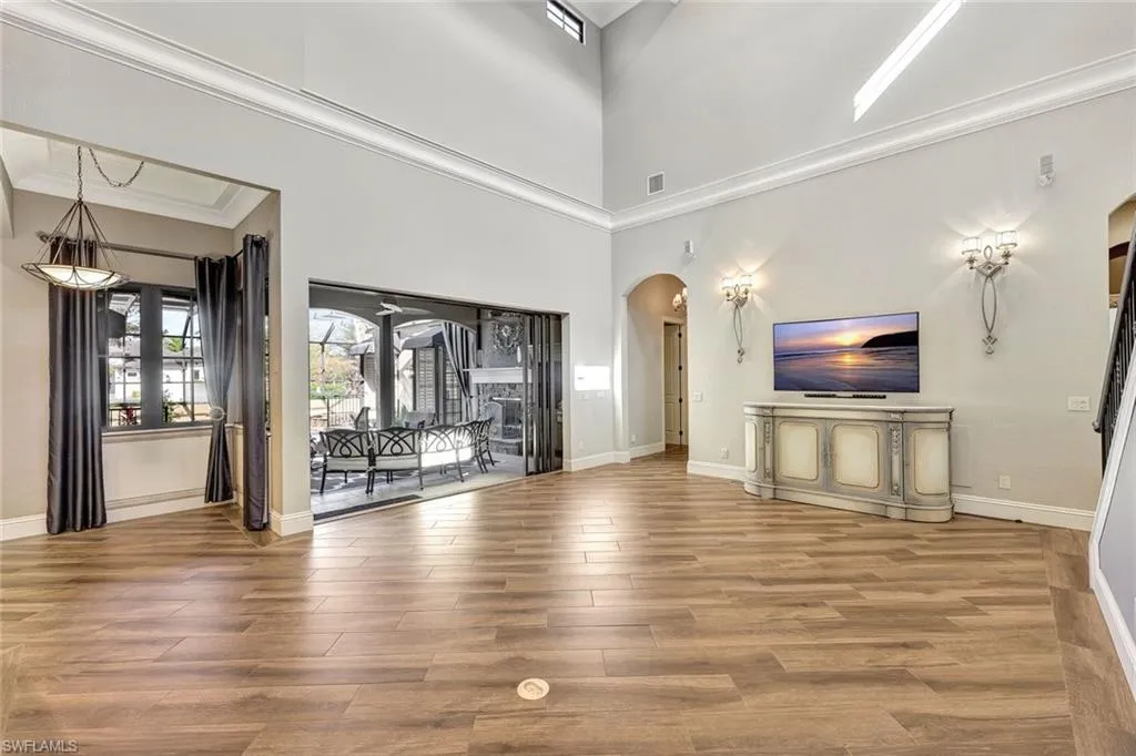 Fort Myers, Florida 33919, United States, 5 Bedrooms Bedrooms, ,5 BathroomsBathrooms,Residential,Active,10913