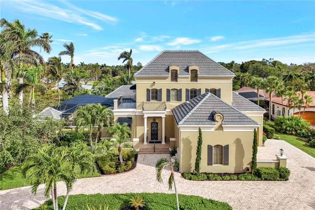 Fort Myers, Florida 33919, United States, 5 Bedrooms Bedrooms, ,5 BathroomsBathrooms,Residential,Active,10913