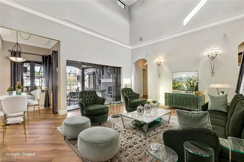 Fort Myers, Florida 33919, United States, 5 Bedrooms Bedrooms, ,5 BathroomsBathrooms,Residential,Active,10913