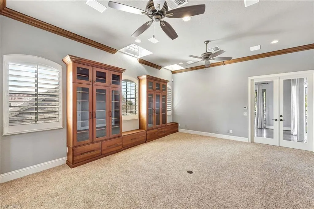 Fort Myers, Florida 33919, United States, 5 Bedrooms Bedrooms, ,5 BathroomsBathrooms,Residential,Active,10913