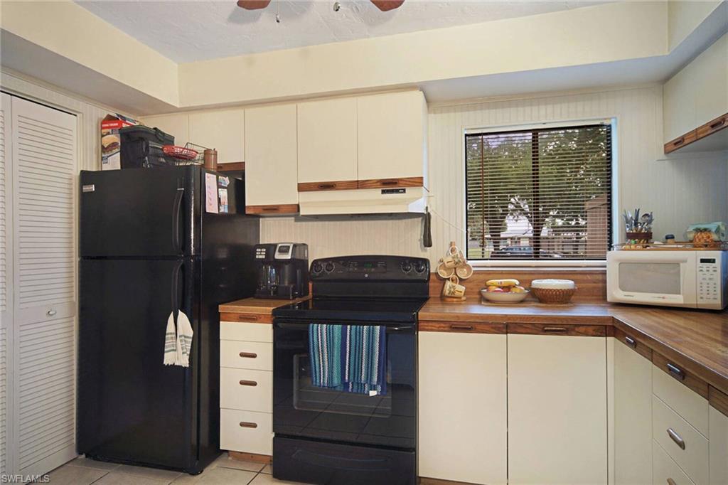 LAKESIDE AT LOCHMOOR CONDO - Residential